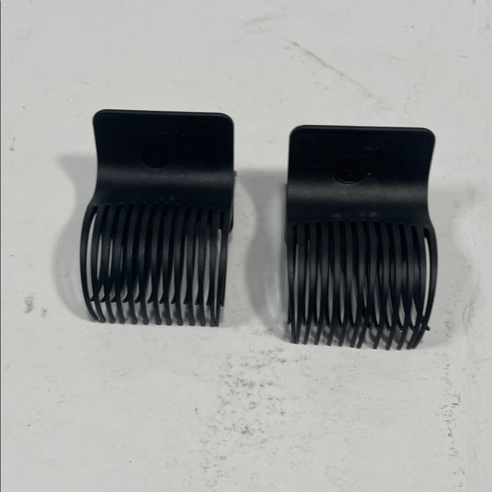 Women’s T3 Pair Black Hair Claw Clips
